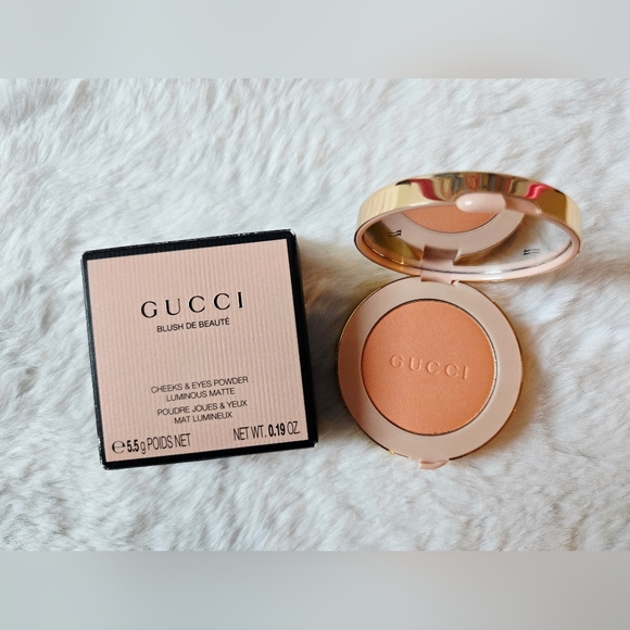 BNIB Gucci Blush De Beauté Luminous Matte In Tender Apricot - Picture 3 of 9